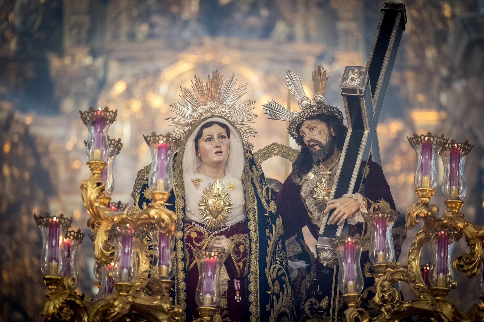 Imágenes de la salida de Afligidos en la Semana Santa de Cádiz 2025