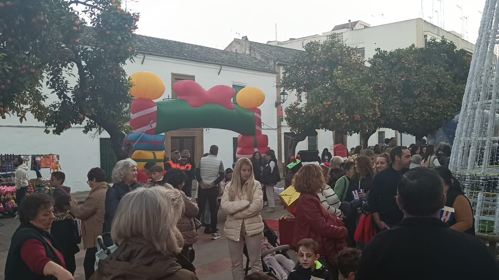 El mágico poblado navideño de Villa del Río, en imágenes