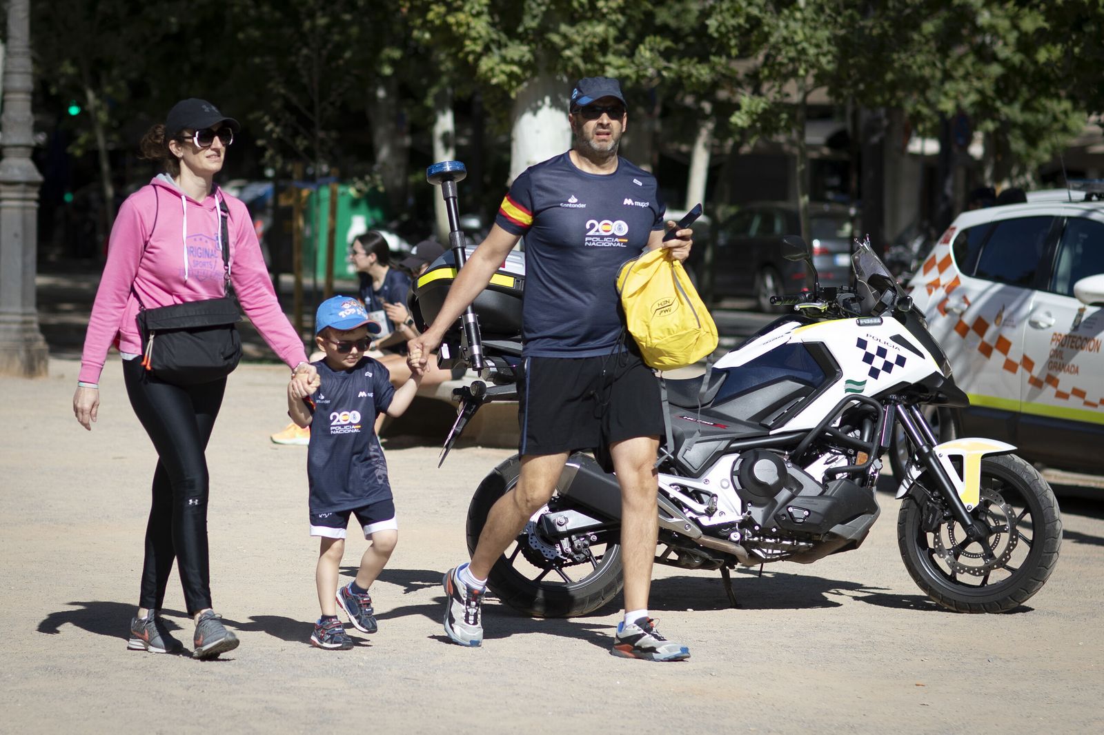 Encuéntrate en las imágenes de la carrera de la Policía Nacional 'Ruta 091'