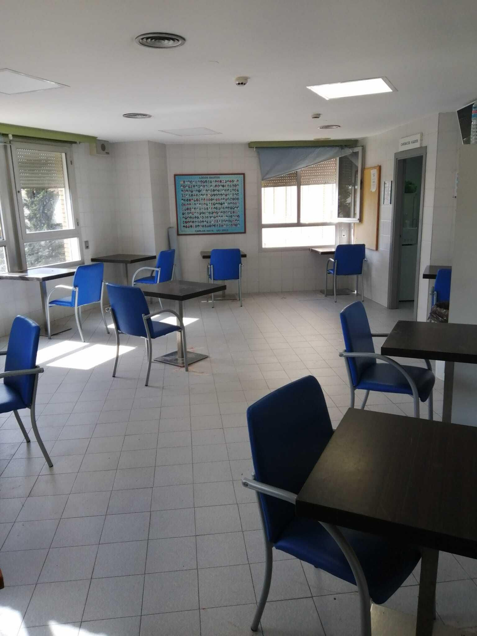 Cambios en el estar de enfermería de la UCI del Regional.