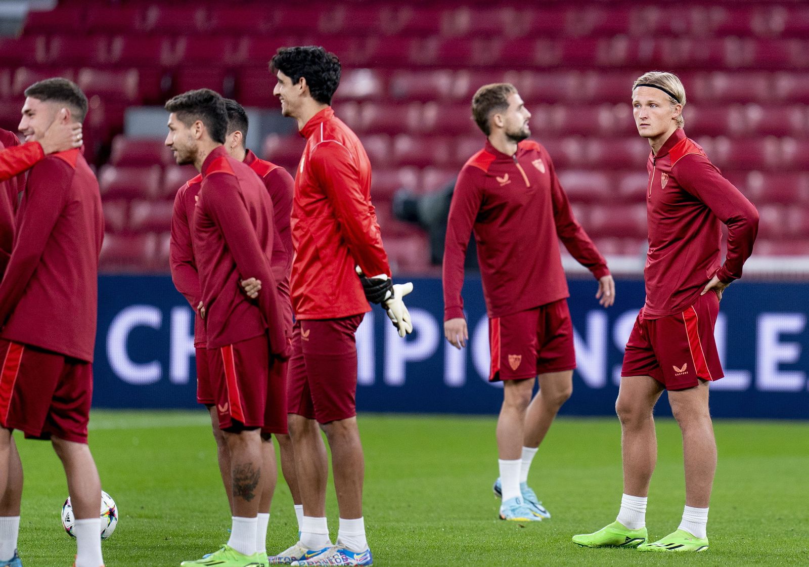 Dolberg, en el Parken Stadion donde suele jugar con Dinamarca.