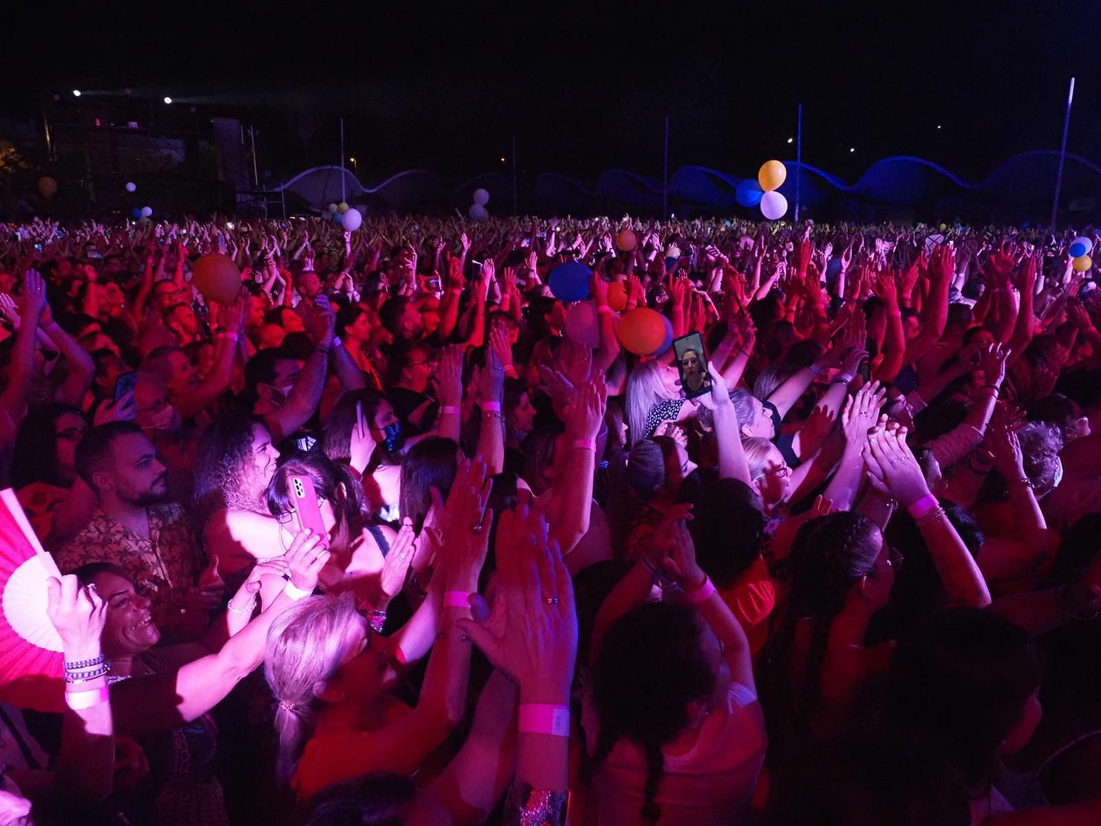 Las mejores imágenes del concierto de Manuel Carrasco en Isla Cristina