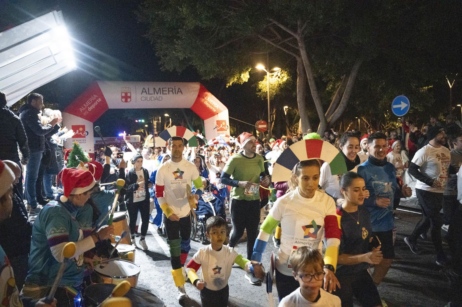 Almería corre y celebra su memoria olímpica en una San Silvestre de récord