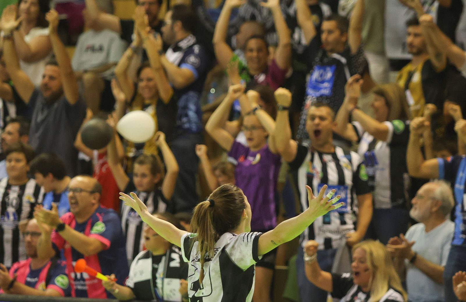 El Costa del Sol celebra el título.