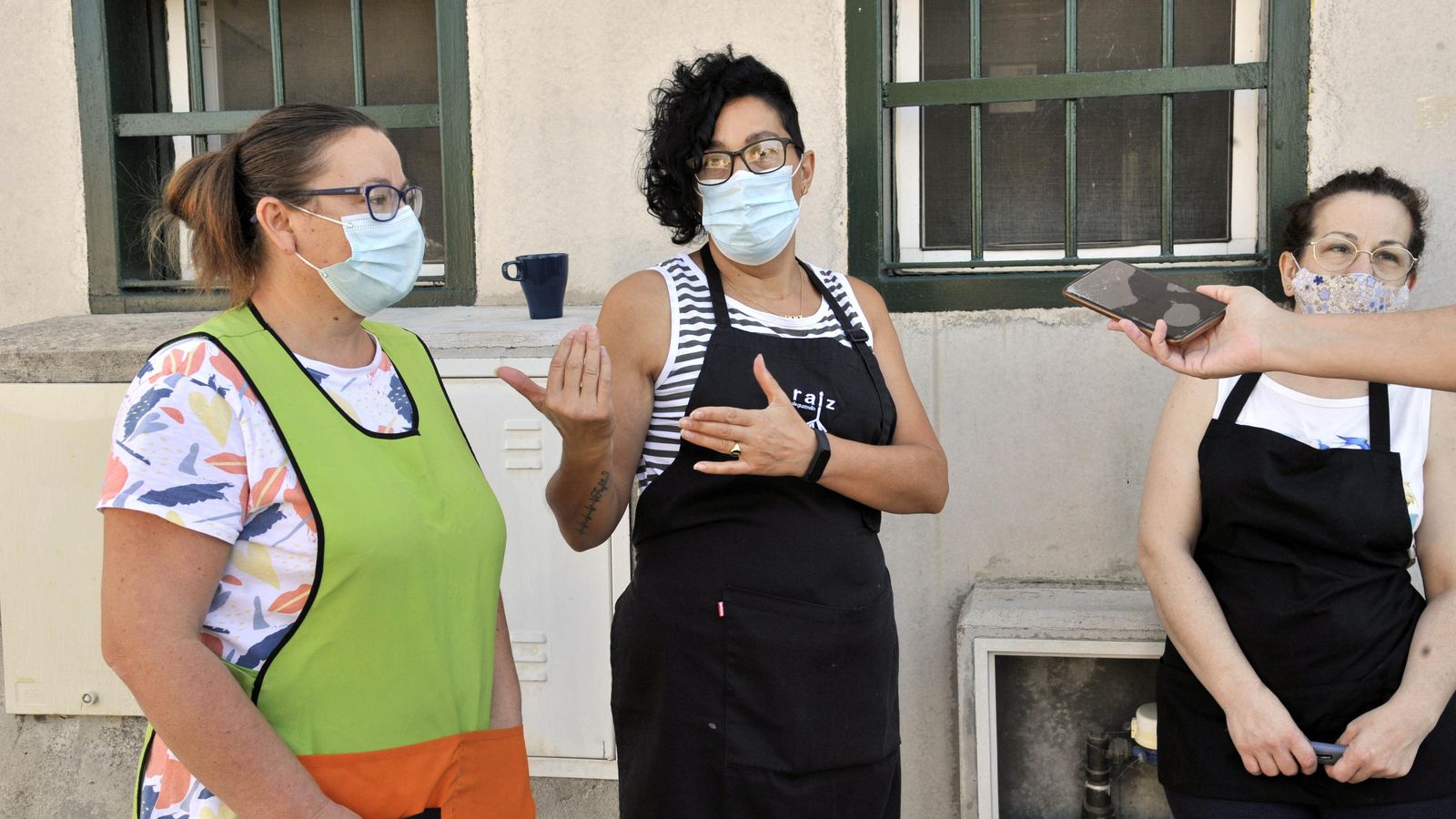 Tres empleadas de la firma torreña Reyjam