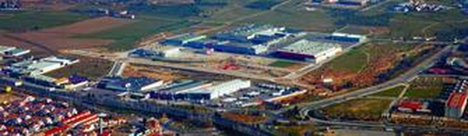 Las obras de edificación y urbanización de los tres centros comerciales comenzarán en octubre.