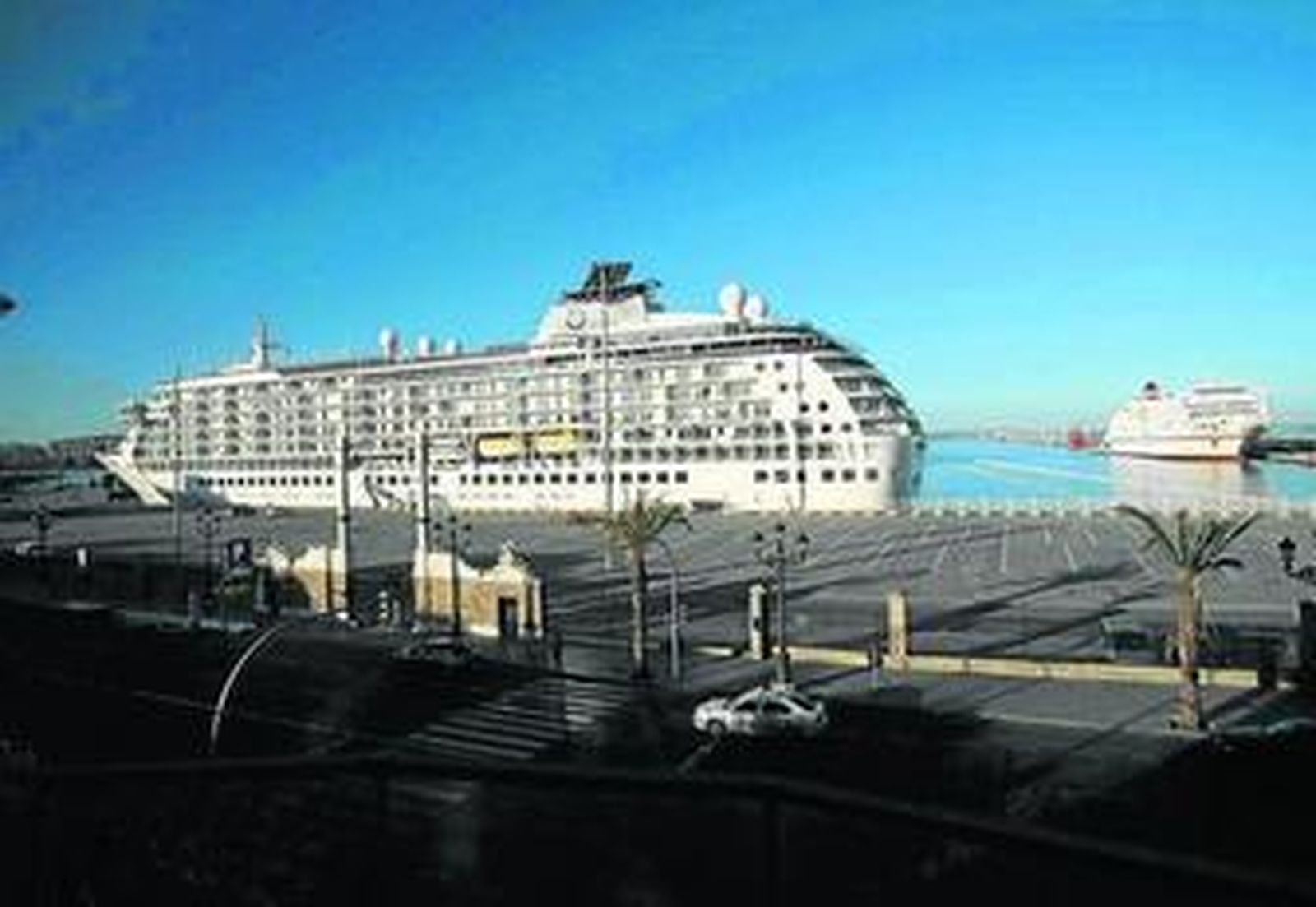 Vista del interior del Muelle Ciudad, donde el Ayuntamiento ha pedido que se permita el tránsito de público.