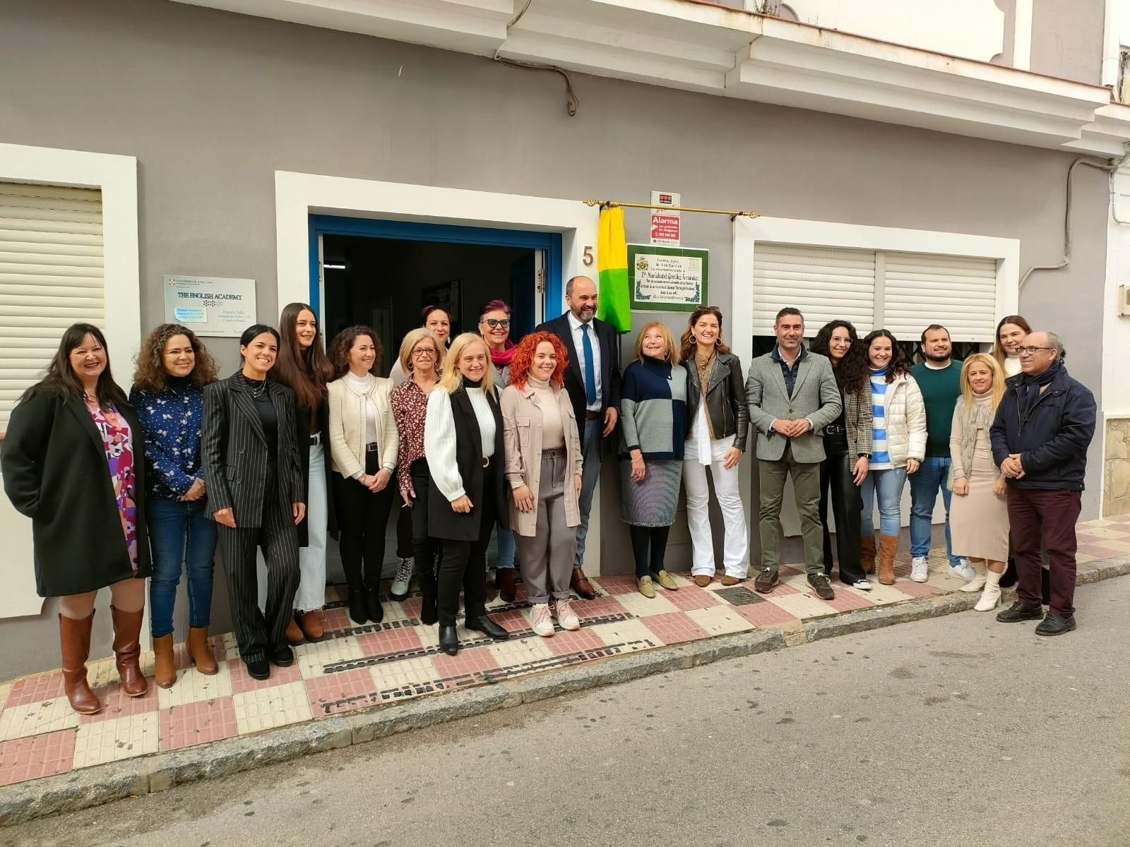 Foto de familia del homenaje a The English Academy