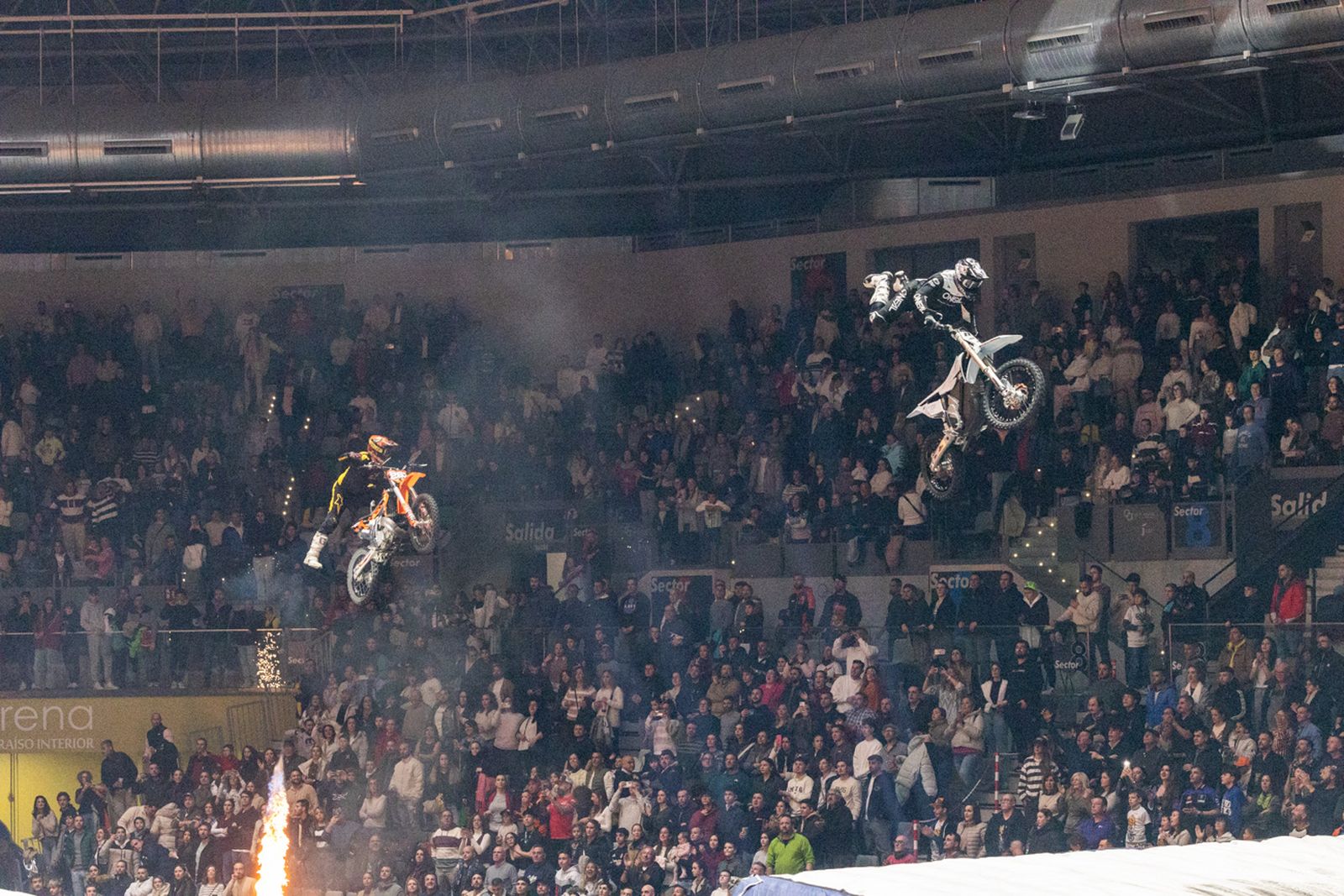 En imágenes: el Olivo Arena vibra con piruetas y motor en estado puro en el Soloflow Freestyle (2)