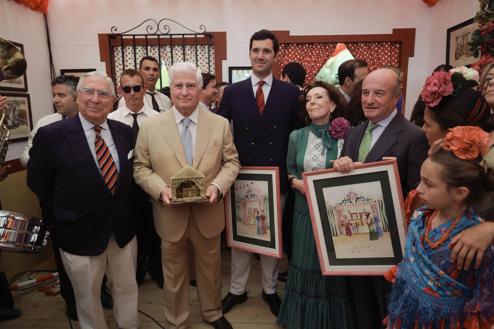 Enrique Moreno de la Cova; Carlos Fitz-James Stuart y Martínez de Irujo, duque de Alba; Enrique Moreno de la Cova Ybarra; Beatriz Valdenebro y Juan Manuel Fernández Argüeso.
