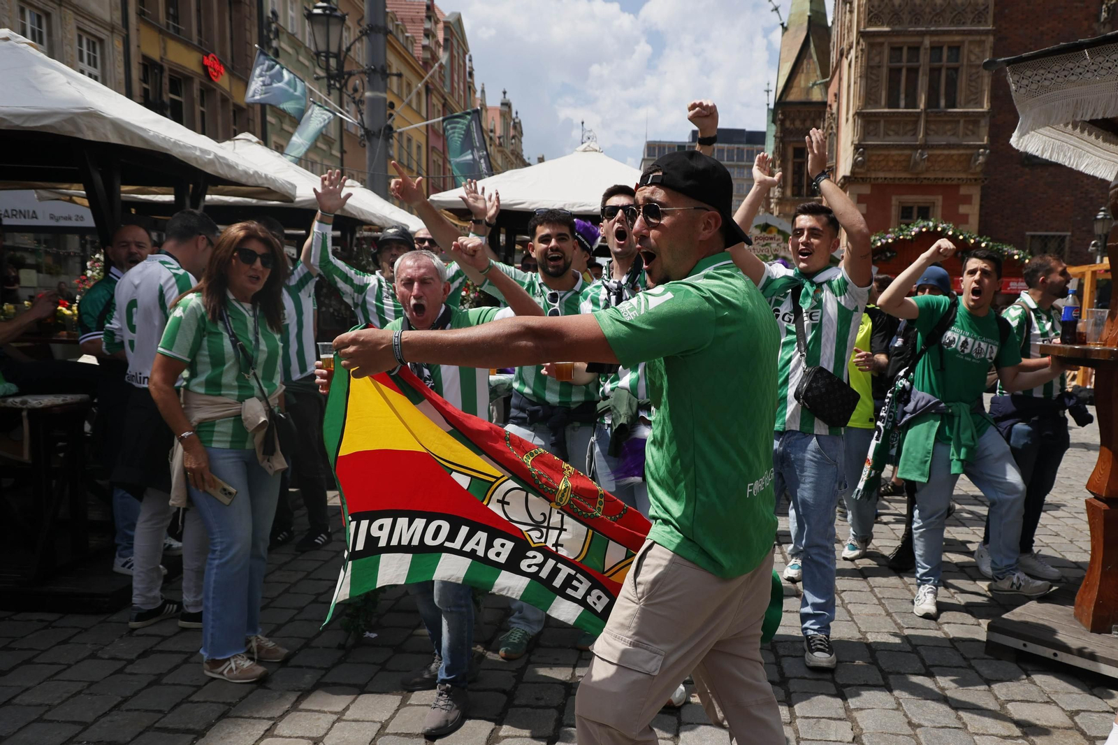 Ambiente previo a la final de la Conference League en Wroclaw (Breslavia)