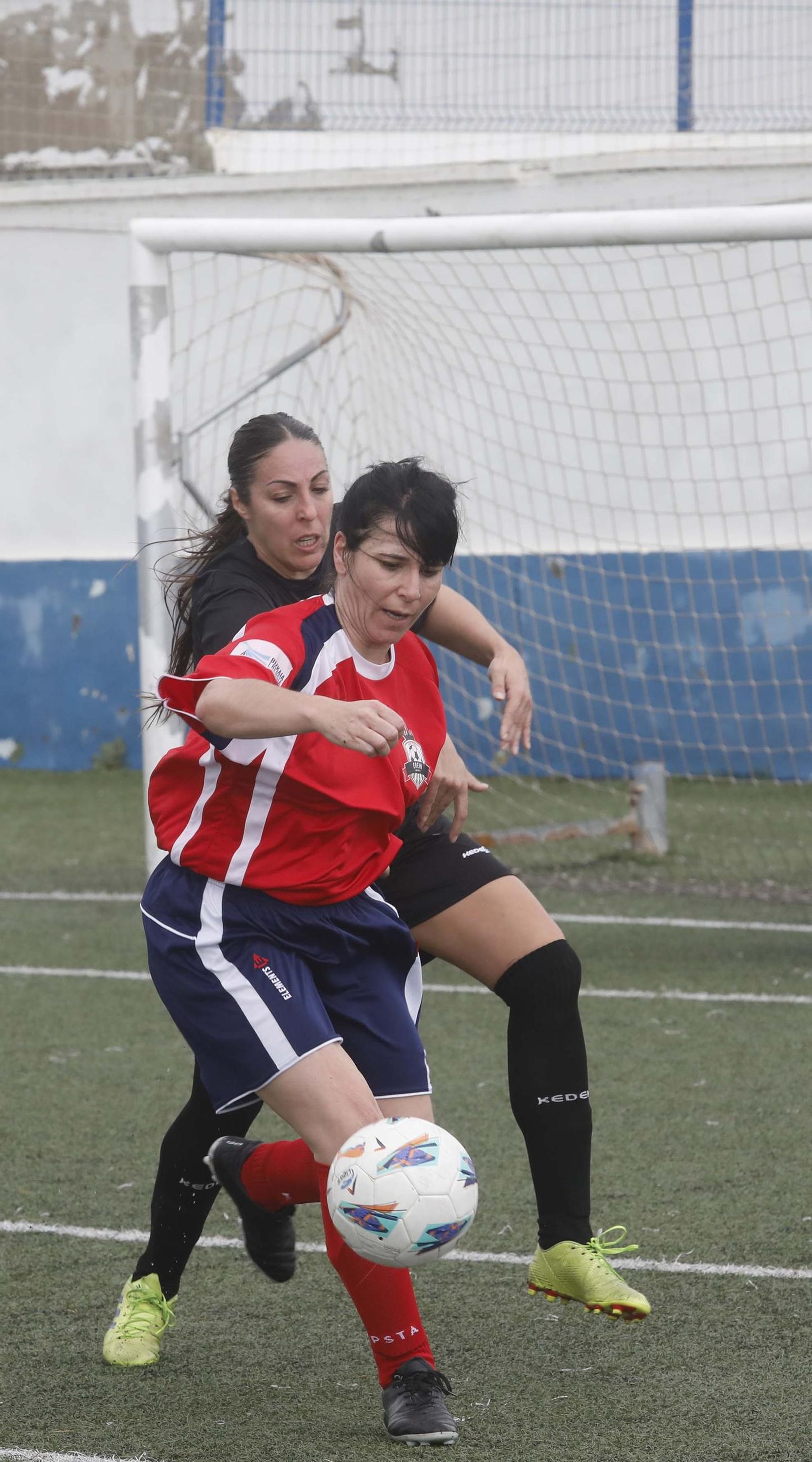 Las fotos de la segunda jornada de la Liga Nacional de fútbol para veteranas, en La Línea