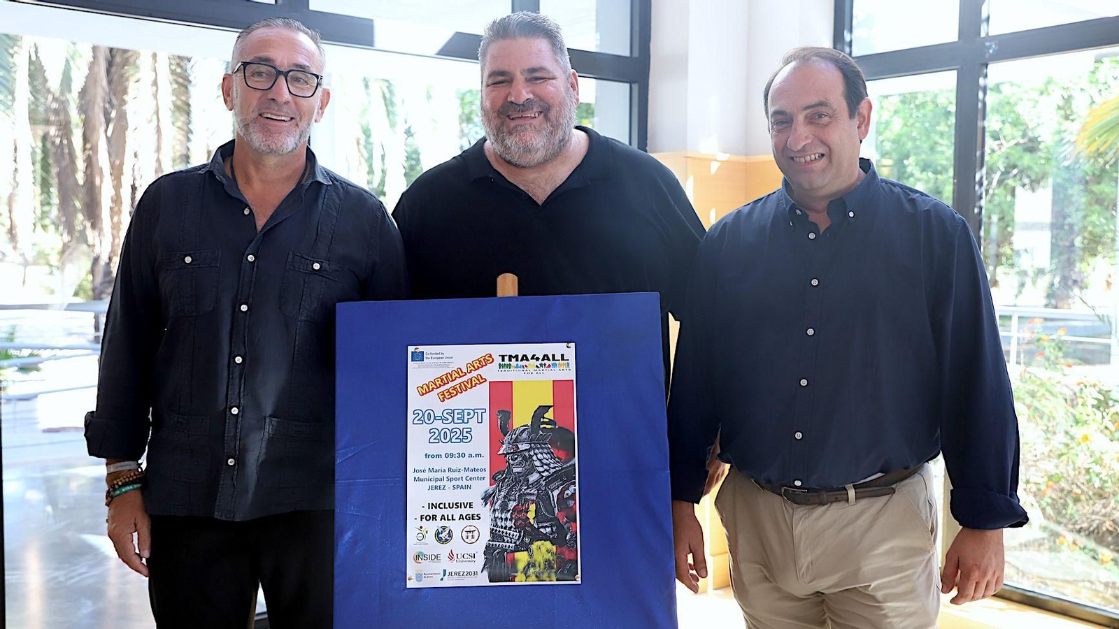 Tomás Sampoalo, junto a José María Félix y Jorge Manzano en la presetación del Festival Internacional de Artes Marciales Inclusivo.