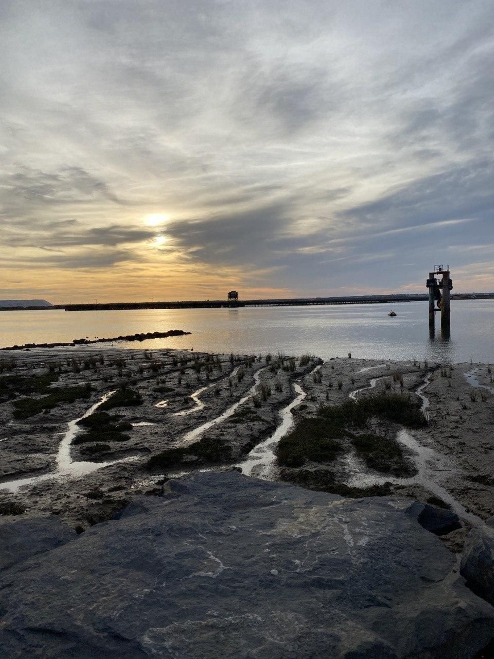 Atardecer con el Muelle de Tharsis de fondo
