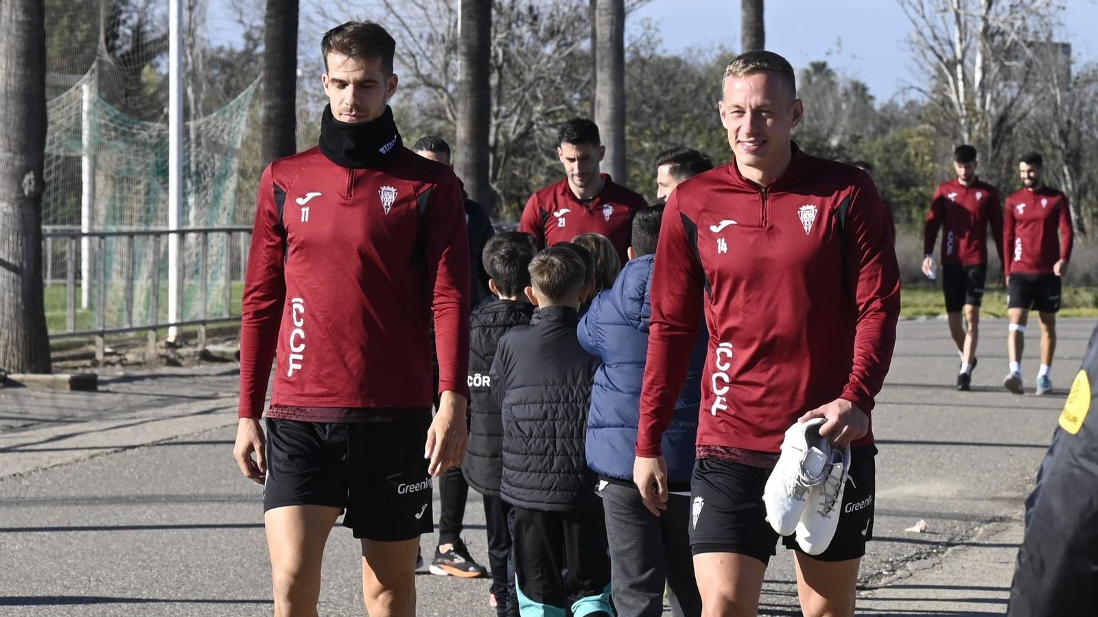 Obolskii llega junto a Ander Yoldi a un entrenamiento del Córdoba CF en la Ciudad Deportiva. Obolskii llega junto a Ander Yoldi a un entrenamiento del Córdoba CF en la Ciudad Deportiva.
