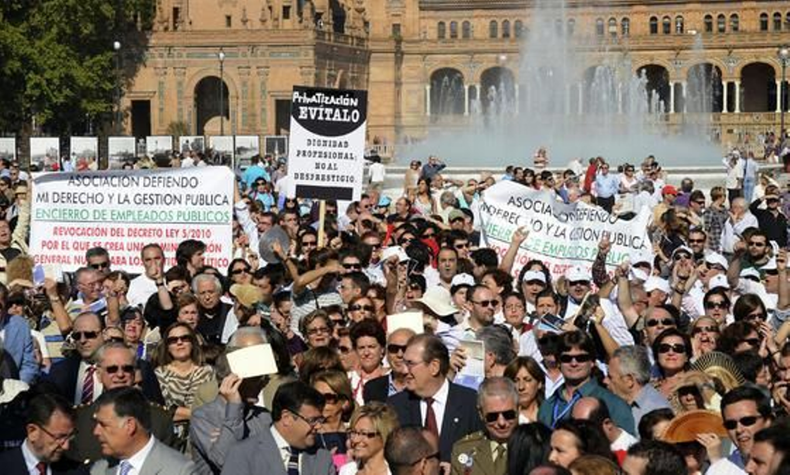 Portestas durante la reinauguración de la Plaza de España.

Foto: Juan Carlos Vázquez