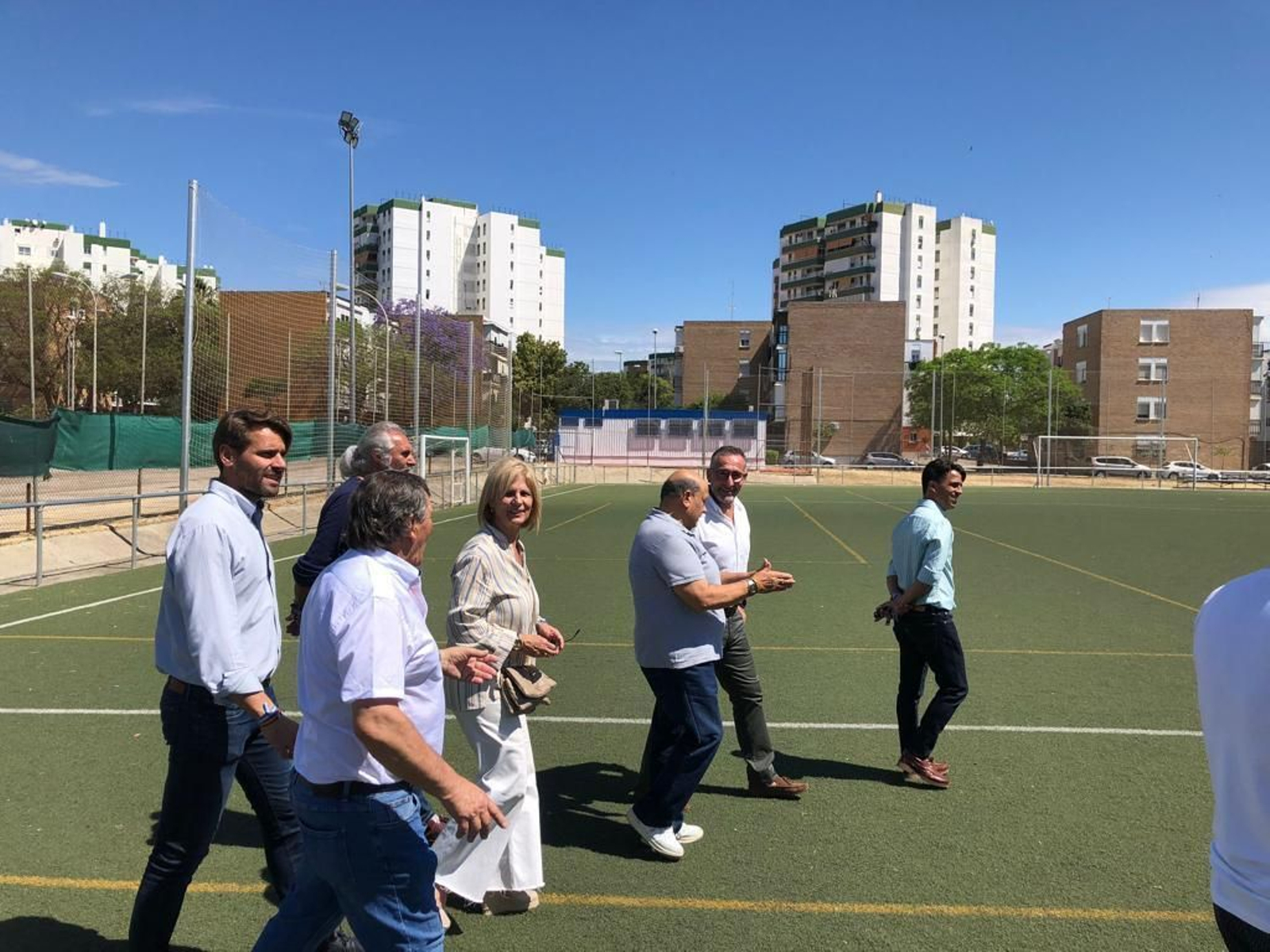 García-Pelayo visitando las instalaciones deportivas Manuel Mestre.