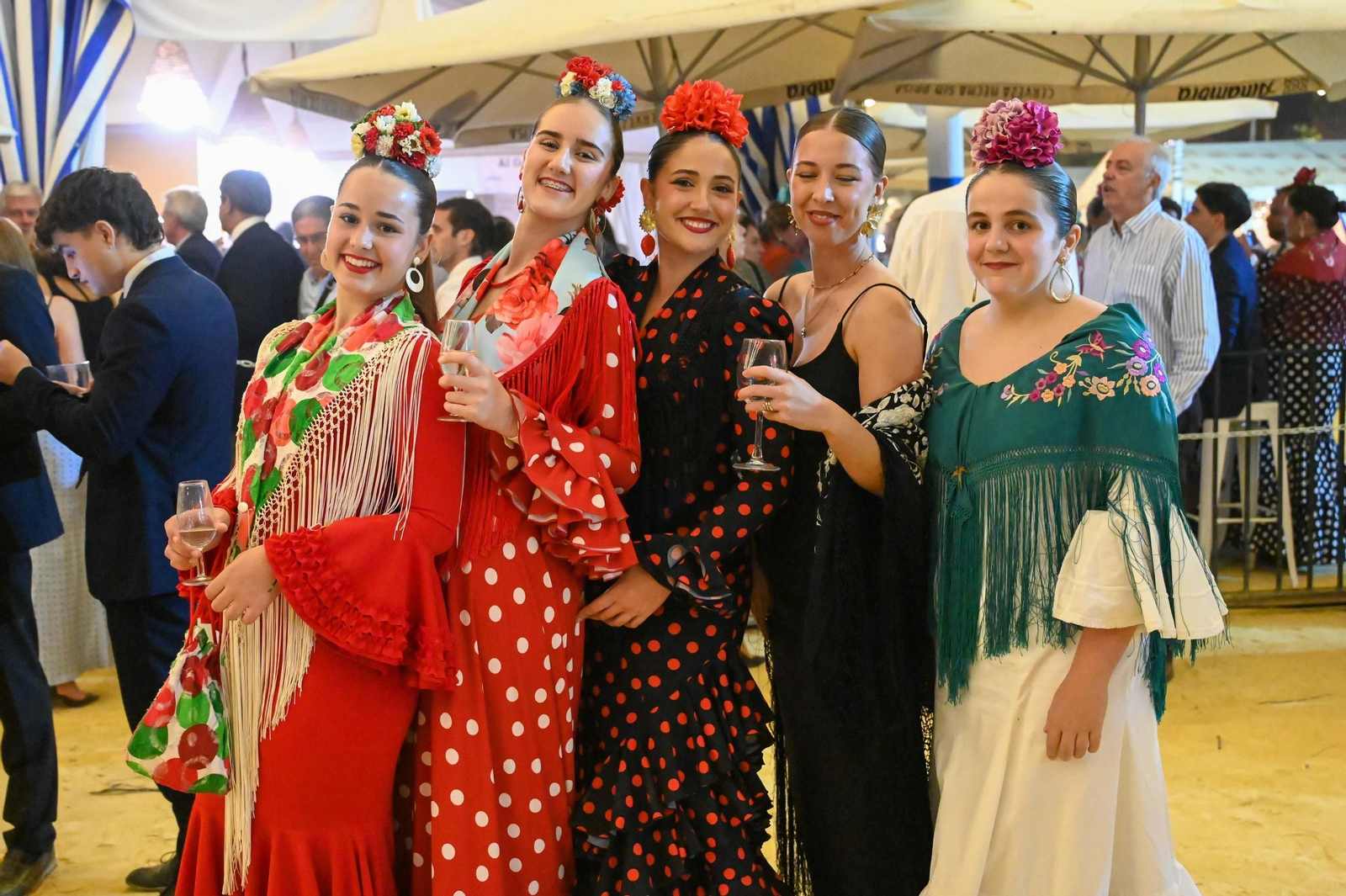 Imágenes del ambiente del ambiente de la noche del sábado en la Feria de Otoño y del Caballo 2025 de Huelva