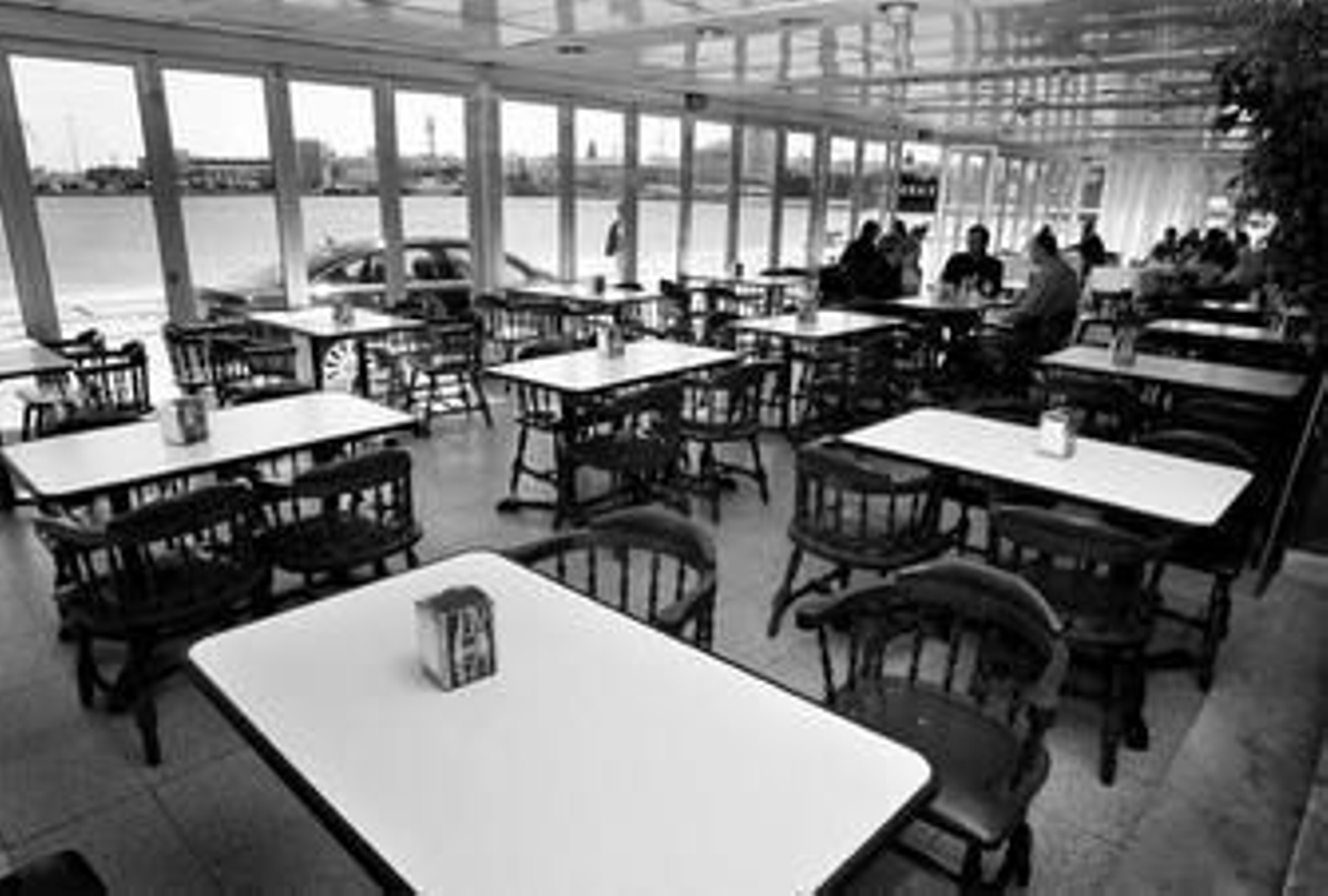 El aspecto que ofrece el restaurante a la hora de comer en plena Semana Santa.