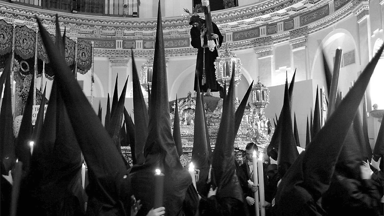 Salida de Pasión desde San Hermenegildo en 2004