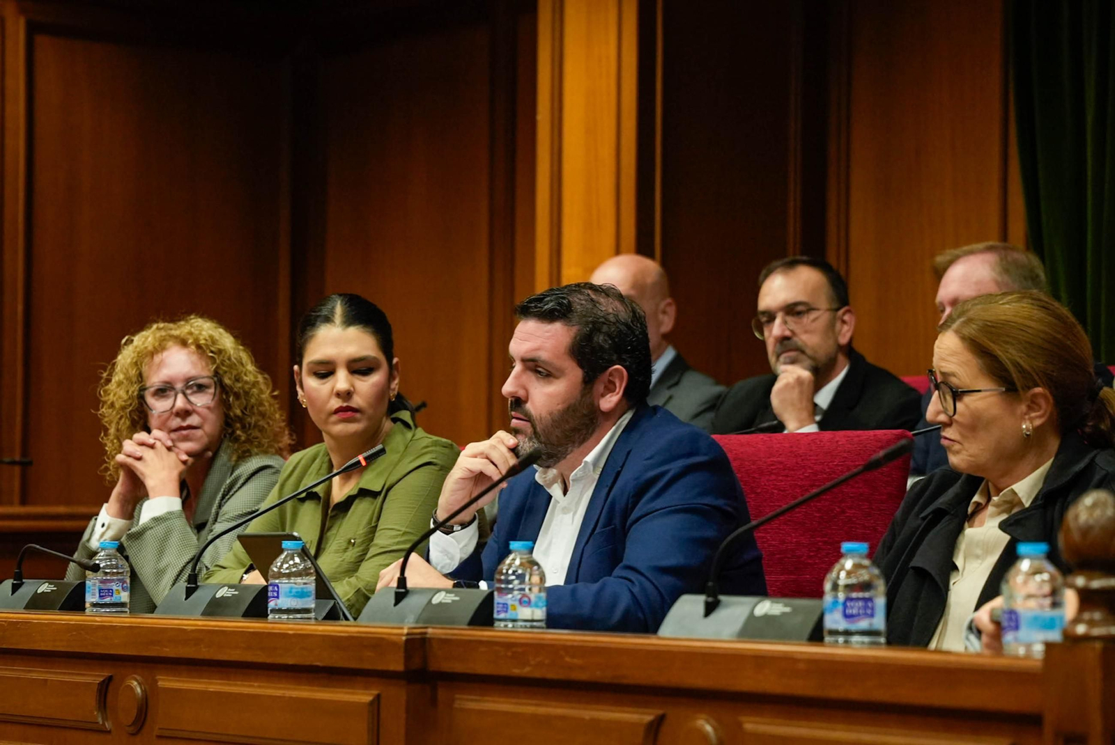 Las imágenes del primer pleno en Diputación sin Javier Aureliano García