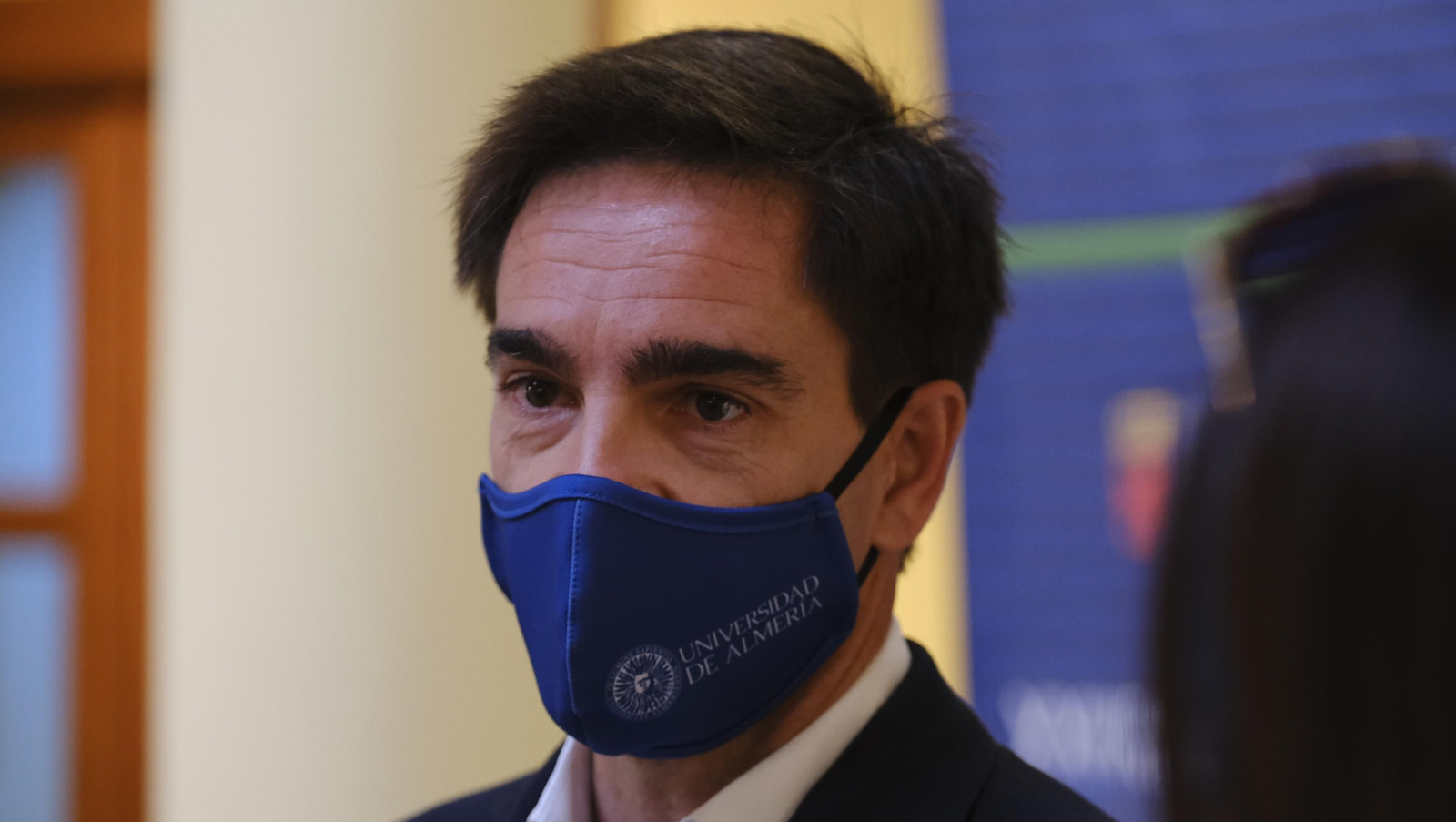 Fotogalería inicio XXII Cursos de Verano de la Universidad de Almería. Roquetas de Mar.