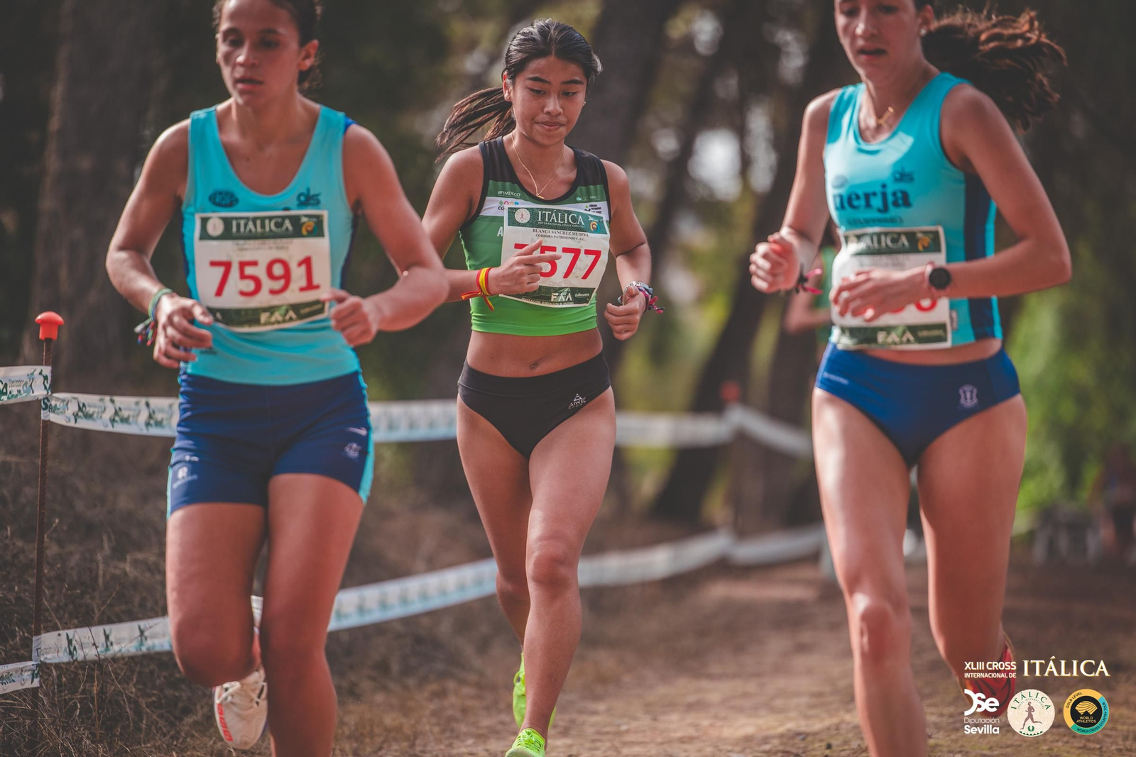 Búscate en las fotos del Cross de Itálica 2025 | 4