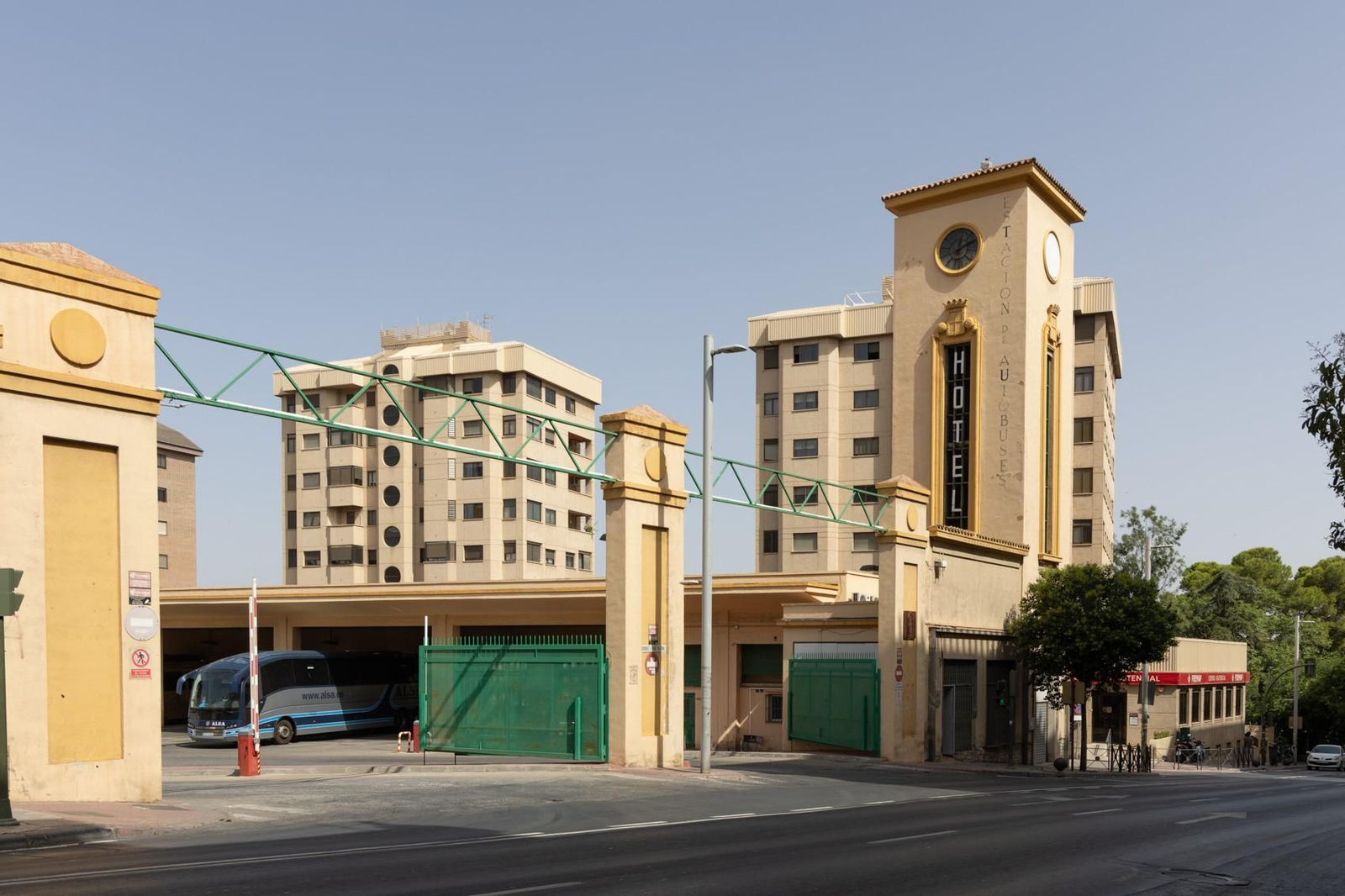 Estado actual de la estación de autobuses de Jaén, en imágenes