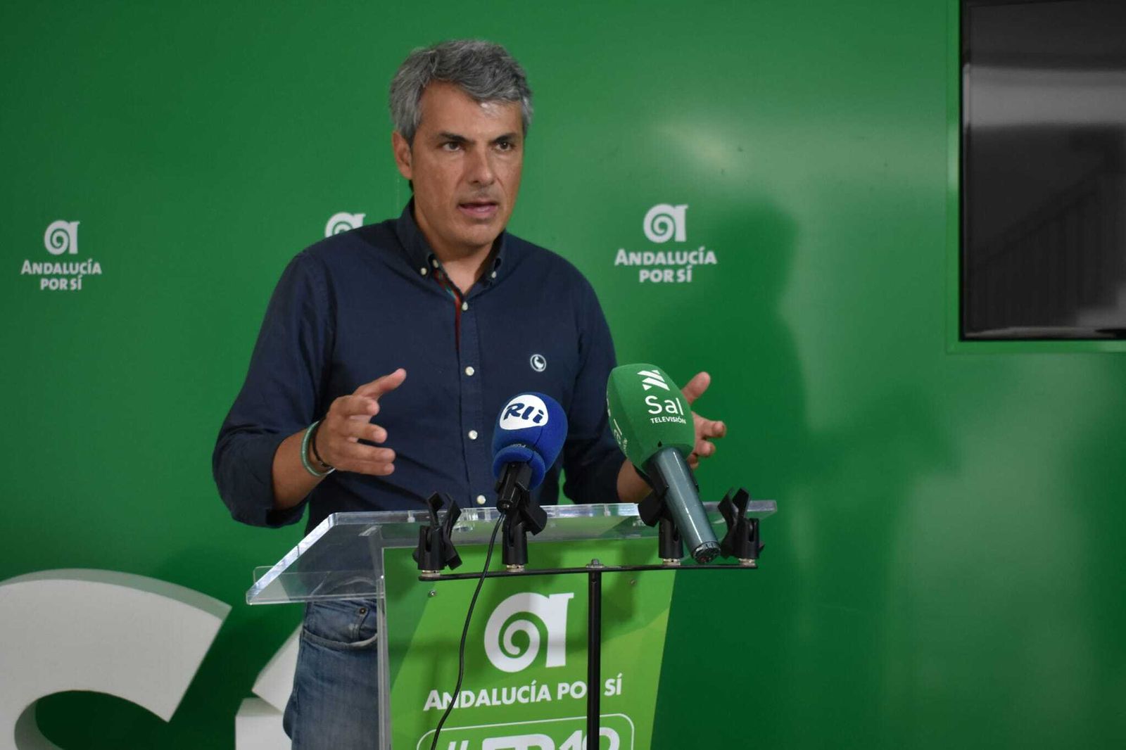 Fran Romero, en la sede de AxSí.