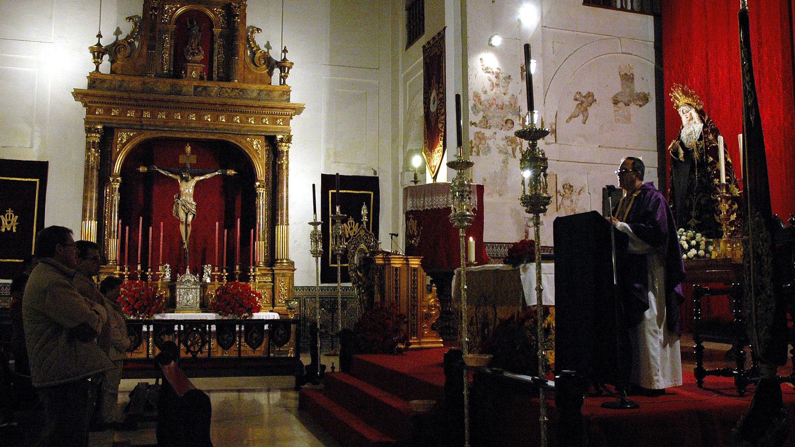 Interior de la Iglesia de San Antonio de Padua.