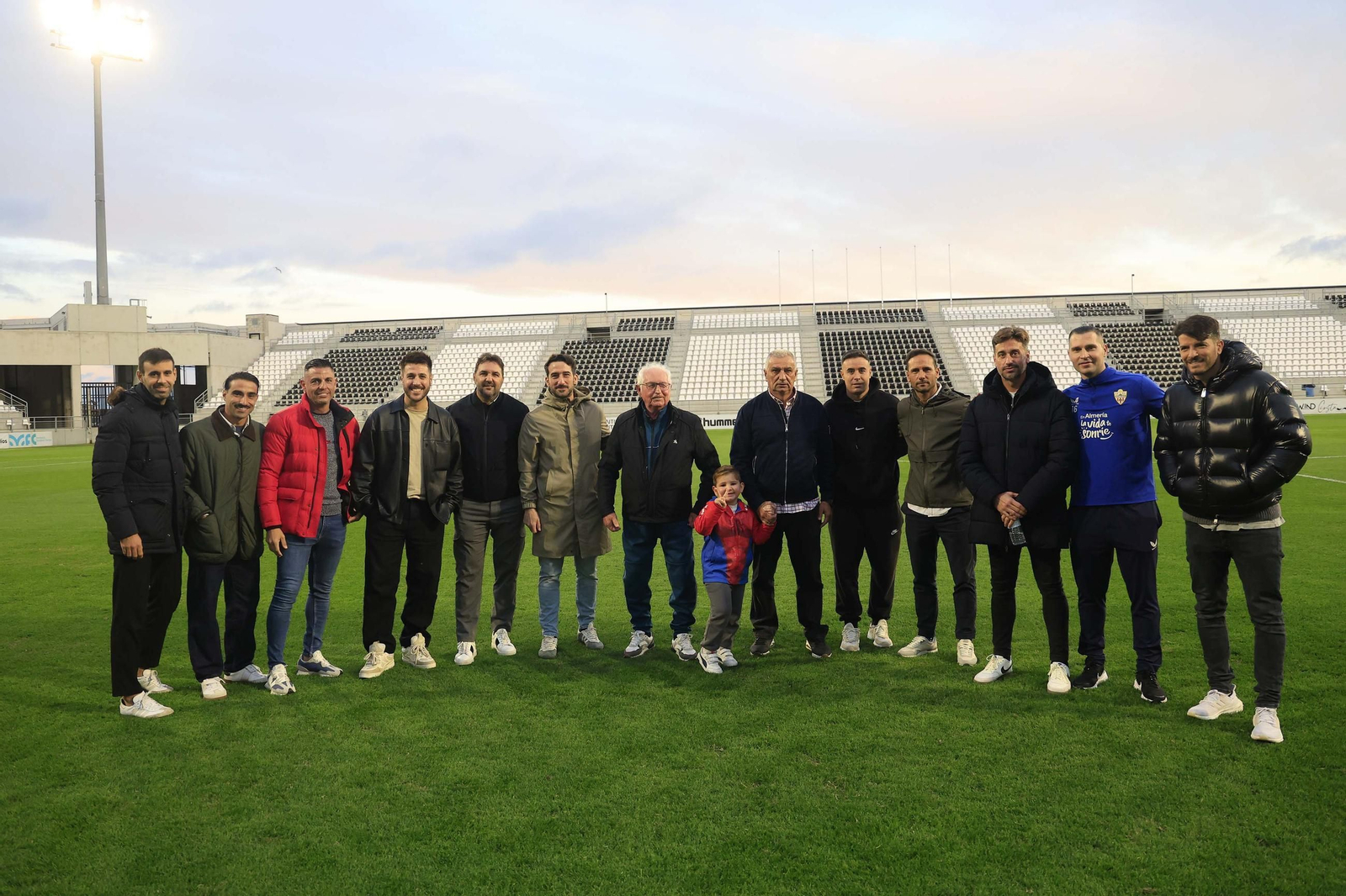 Las fotos del homenaje al ex jugador de la Balona Edu Mena en La Línea