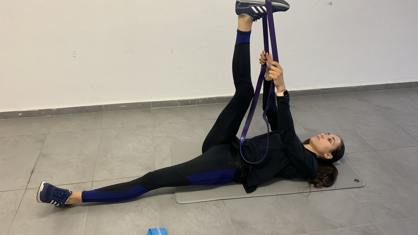 Belén Arrojo se entrena en Almería con el material del que dispone a la espera de conocer qué ocurrirá con la competición en la Liga Femenina Endesa.