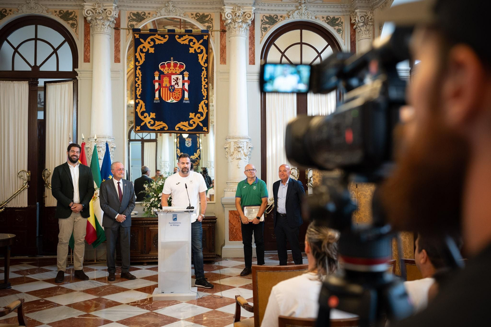 El alcalde recibe a los Campeones del Mundo +35 del Unicaja