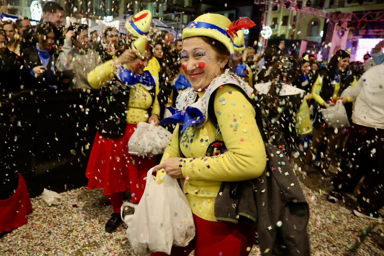 La Batalla de las Flores del Carnaval de Málaga 2024, en fotos