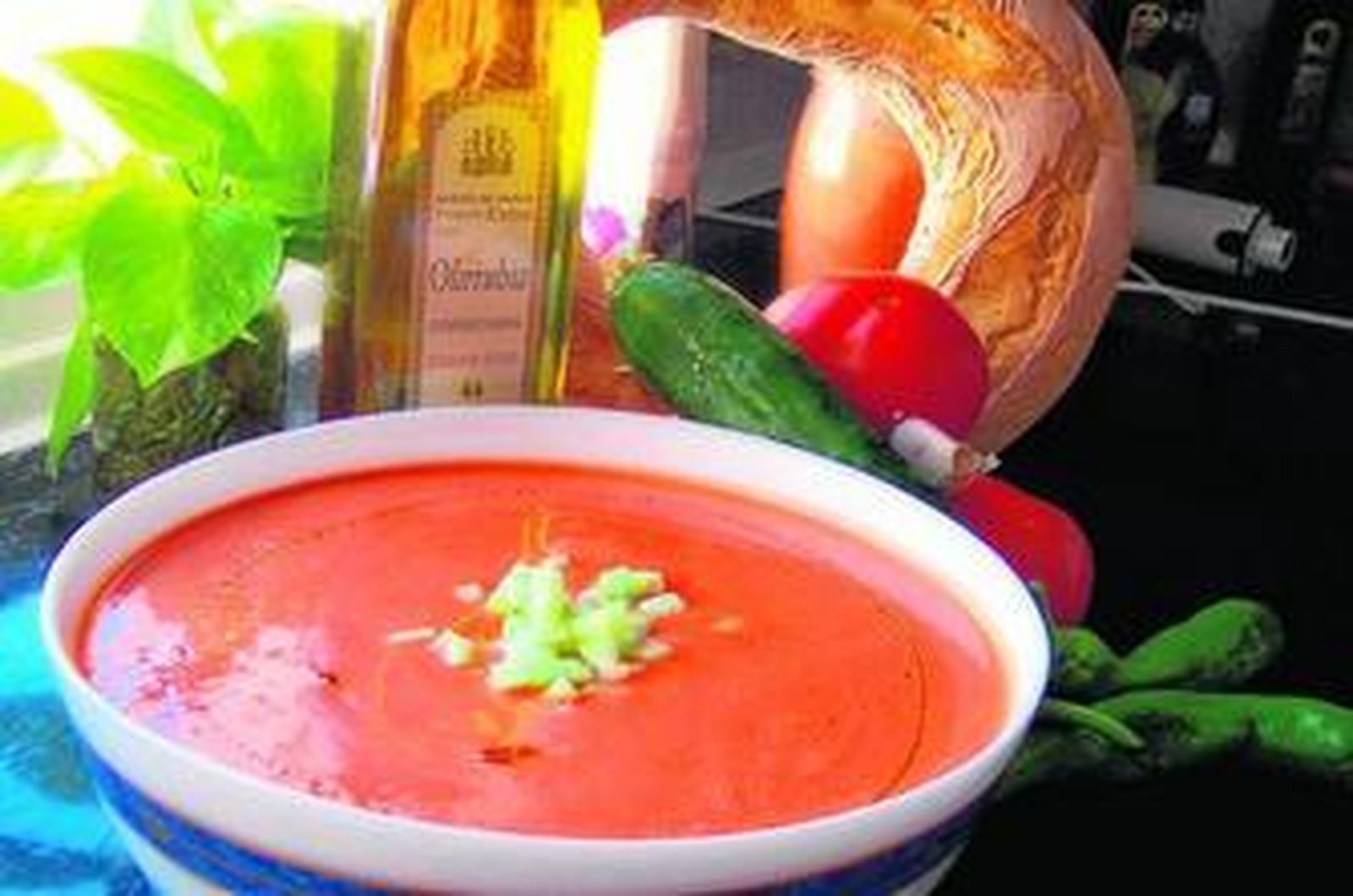 Ocho de cada diez españoles identifican el gazpacho como un plato típicamente sevillano.