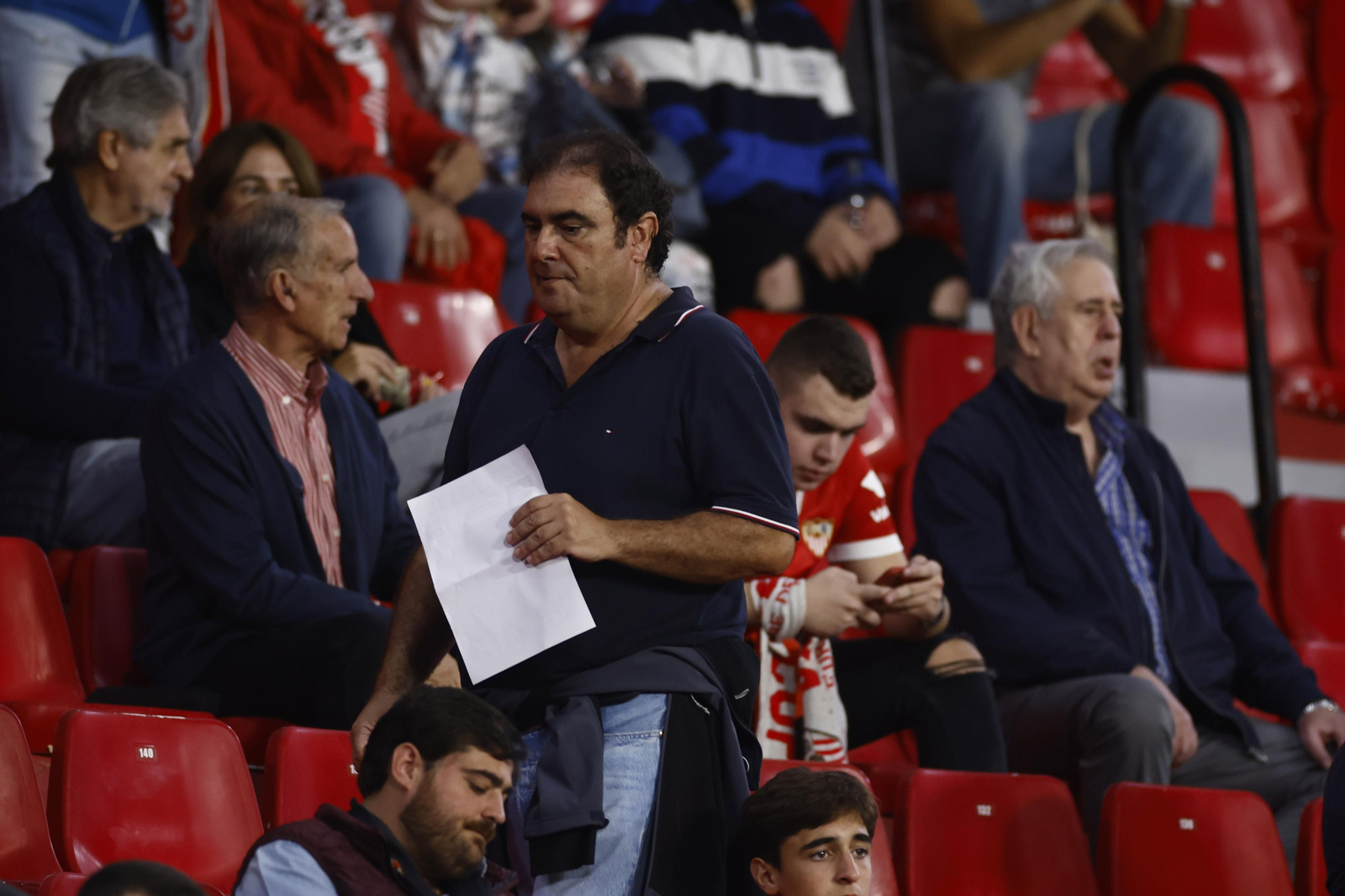 Búscate en las fotos del Sevilla FC-Real Sociedad