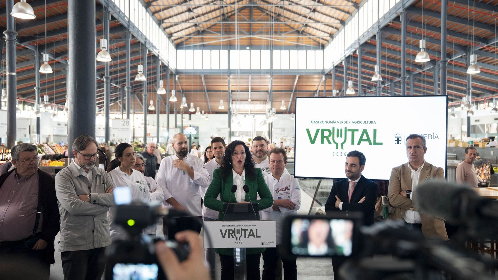 María del Mar Vázquez, en el acto de presentación de 'Vrutal 2026' en el Mercado Central de Almería.