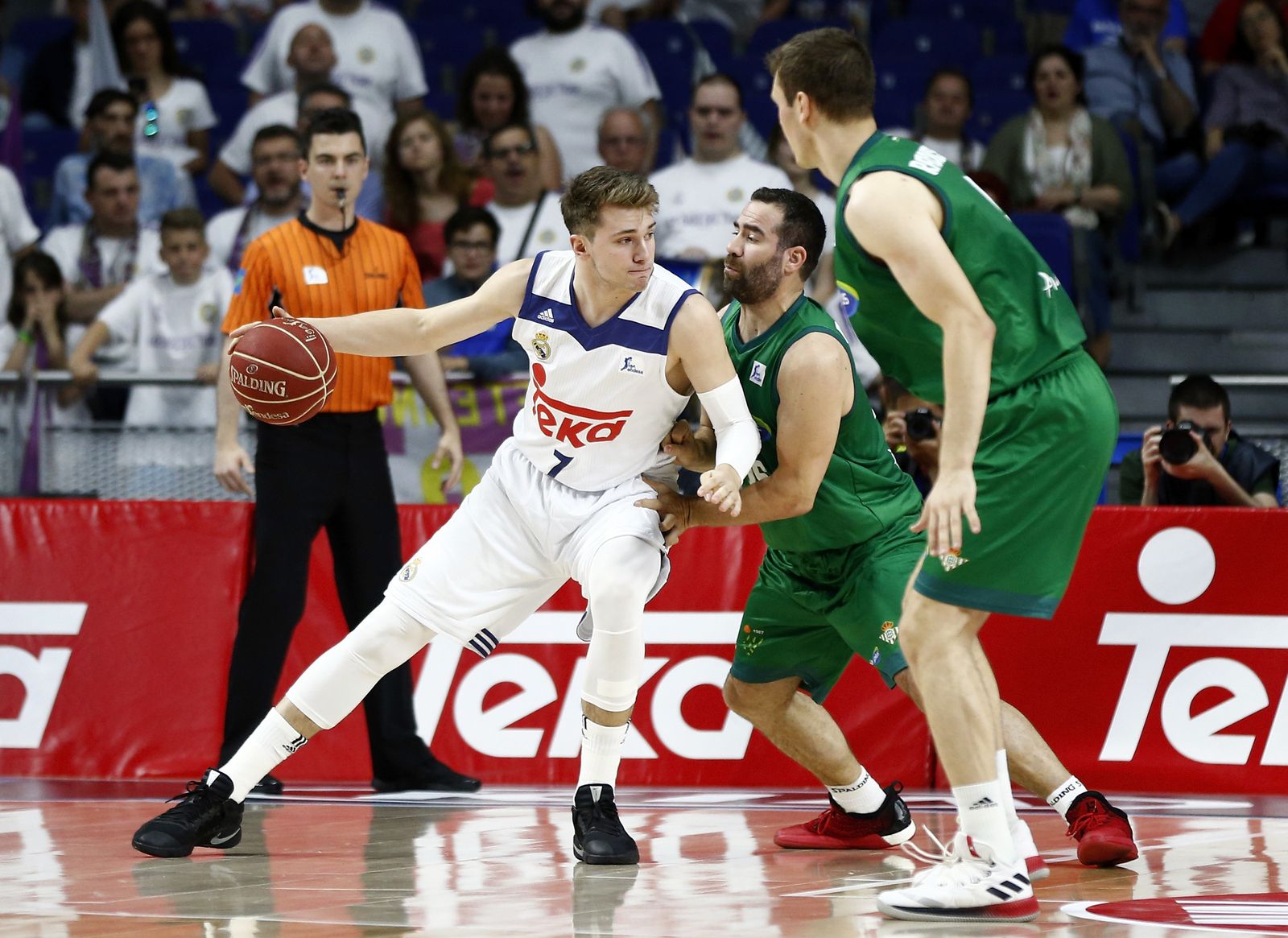 Debut de Cabezas con el Betis