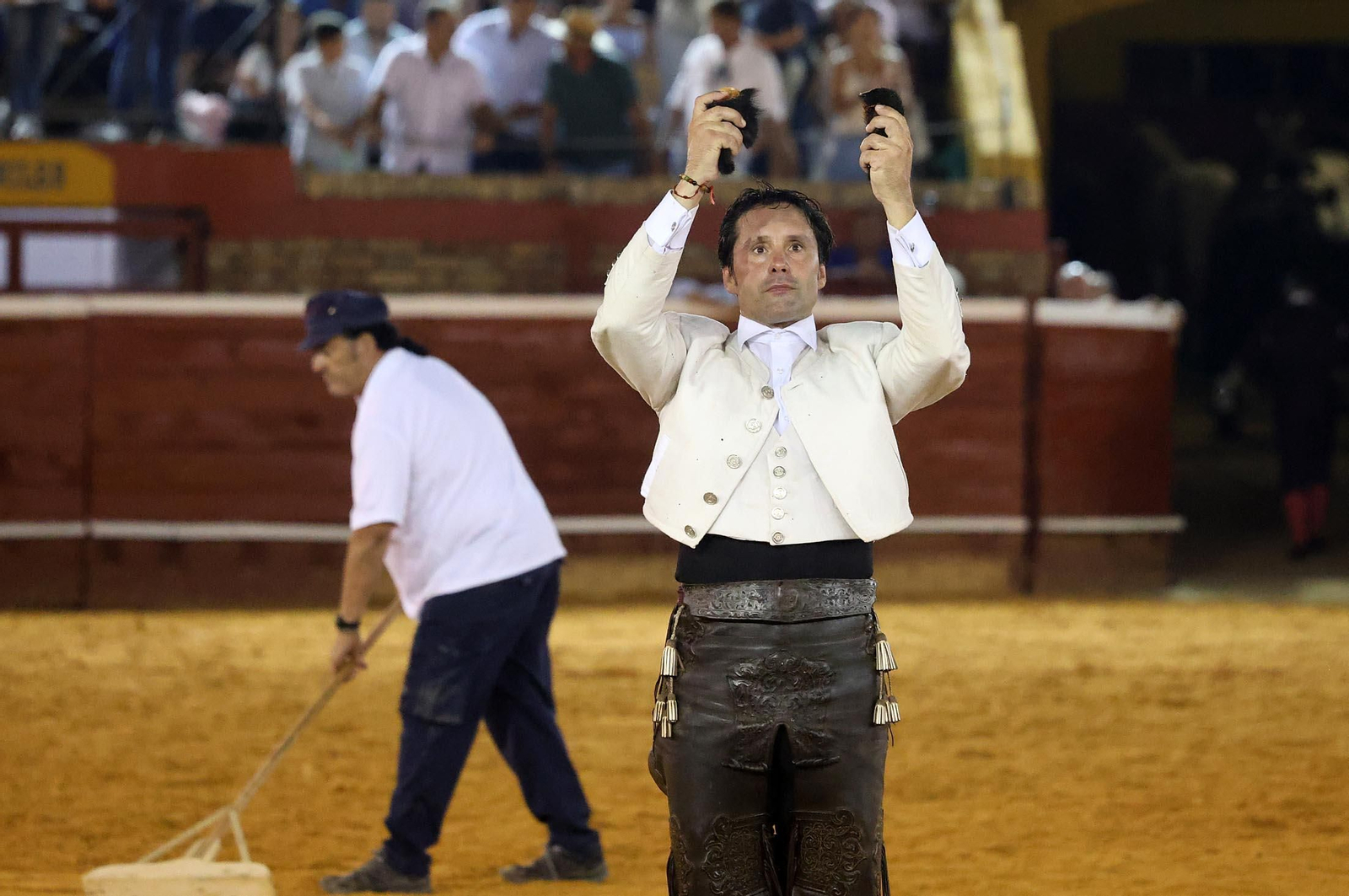 Toros La Merced: Imágenes de la tarde de Rejoneo con Diego Ventura, Andrés Romero y Sergio Galán