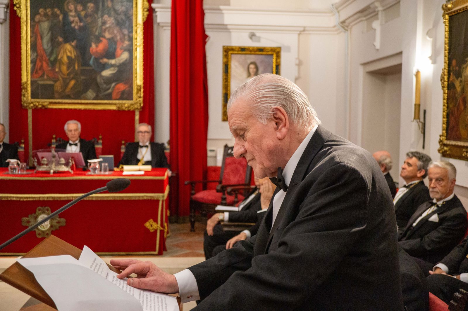 El doctor Valentín Fuster durante la lectura de su discurso.