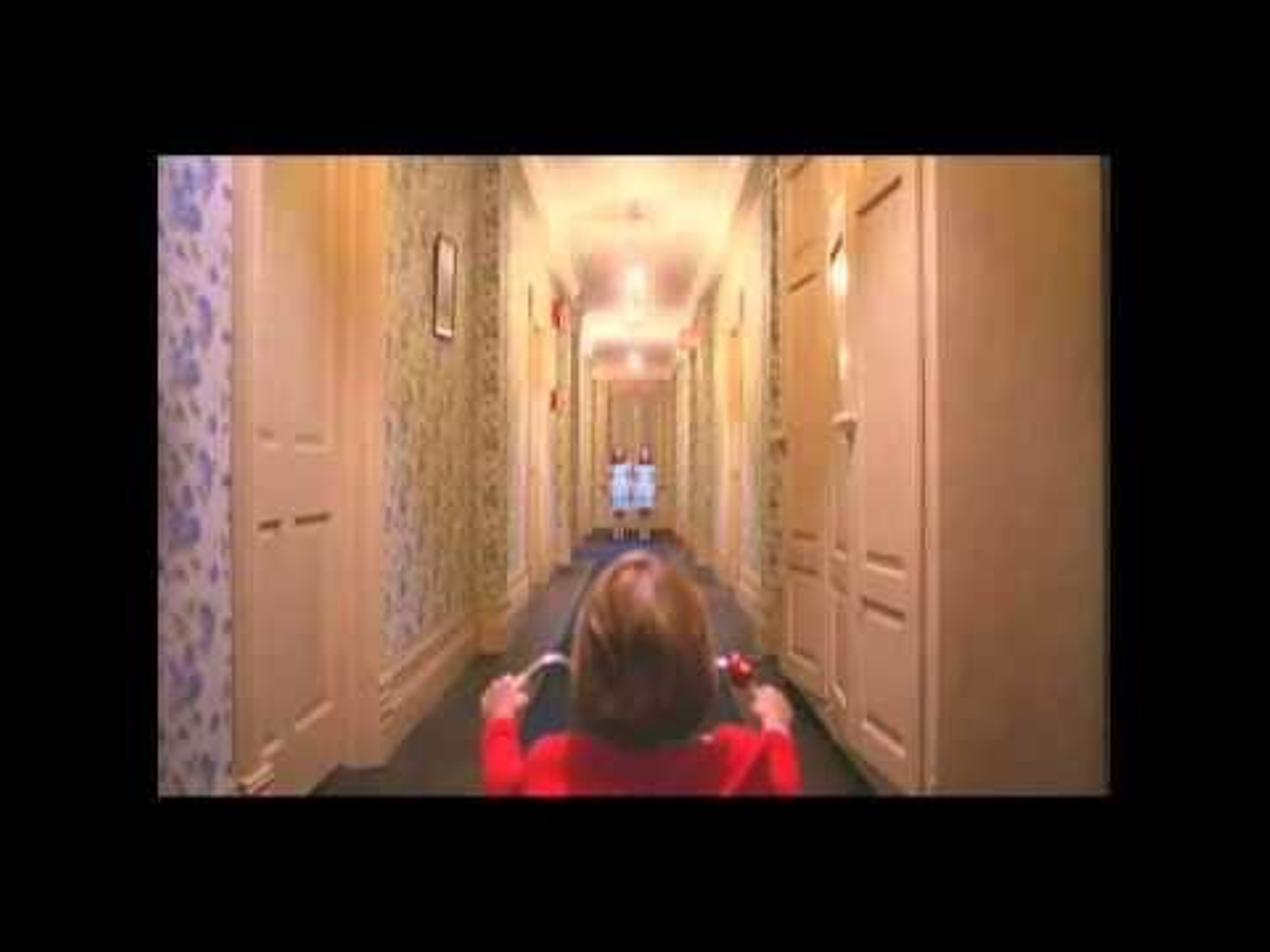 La escena del triciclo en 'El Resplandor'