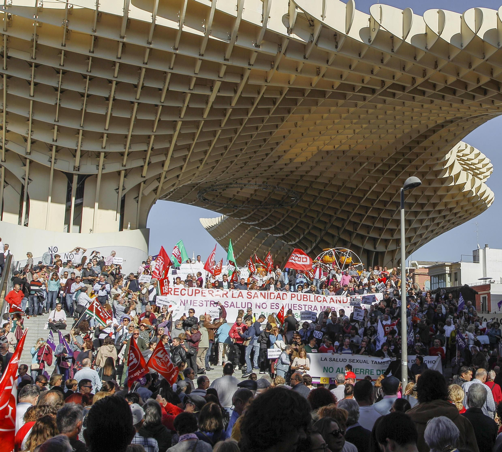 La manifestación convocada por Marea Blanca el pasado mes de noviembre en Sevilla.