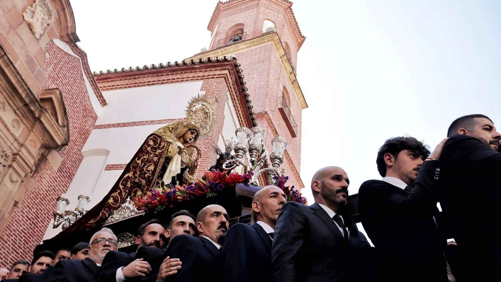 Todos los traslados de este Domingo de Pasión 2025 en Málaga, en imágenes