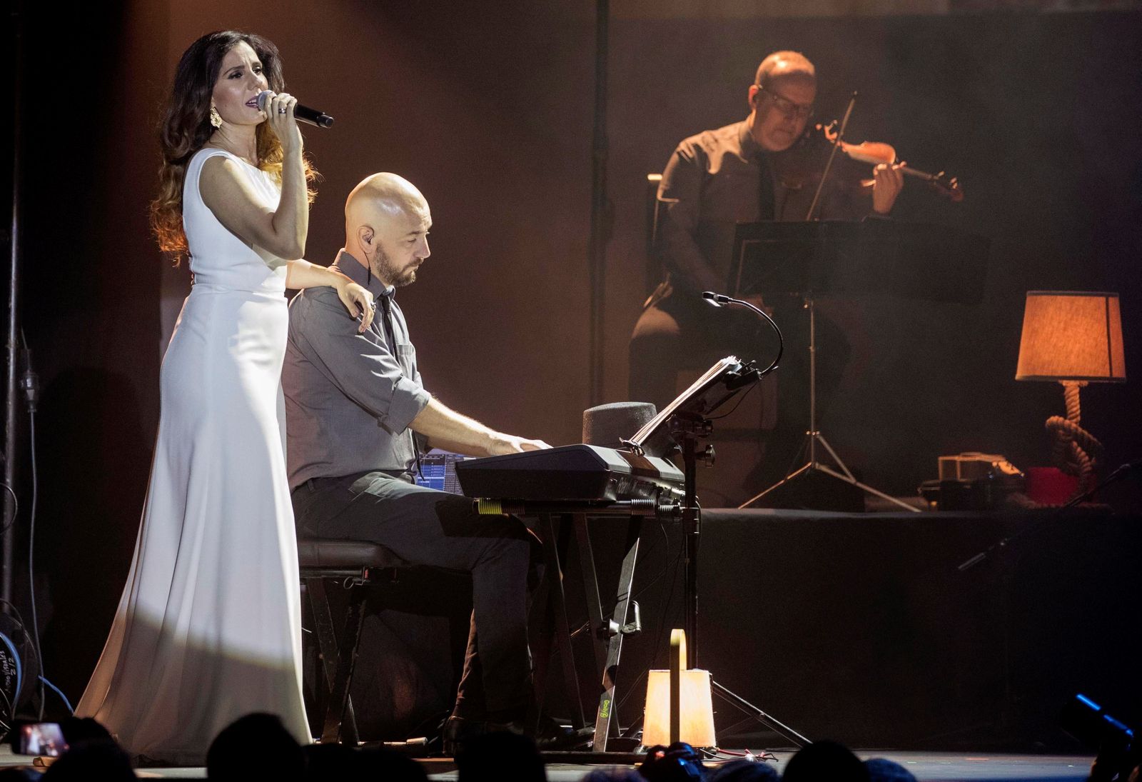 La cantante malagueña Diana Navarro durante su actuación este viernes en el 58 Festival del Cante de la Minas de La Unión.