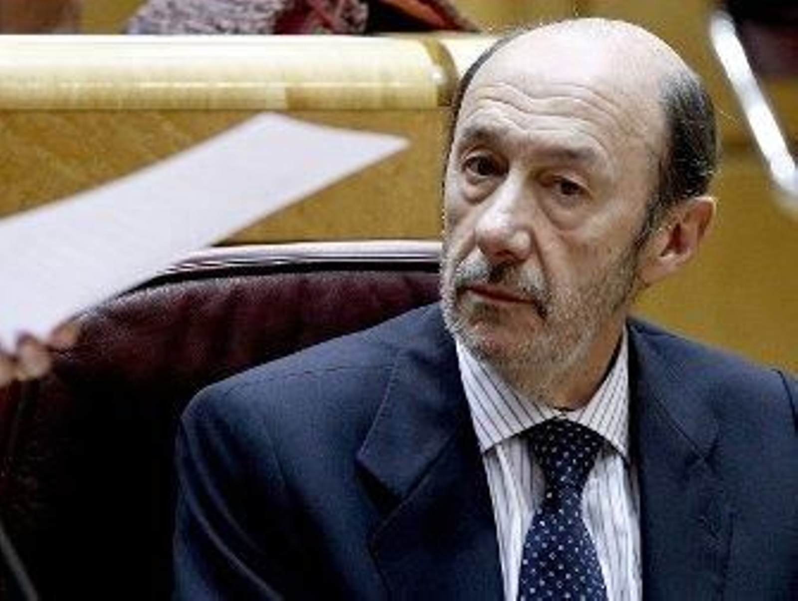 Rubalcaba: "Ningún ministro de Rajoy teme que sus hijos se queden sin beca"