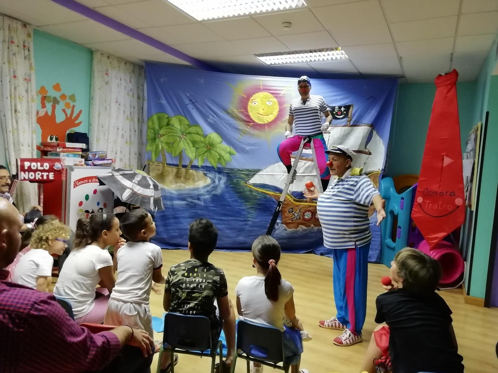 Imagen de una de las representaciones teatrales de la Semana Cultural del Hospital de Poniente. Imagen de una de las representaciones teatrales de la Semana Cultural del Hospital de Poniente.