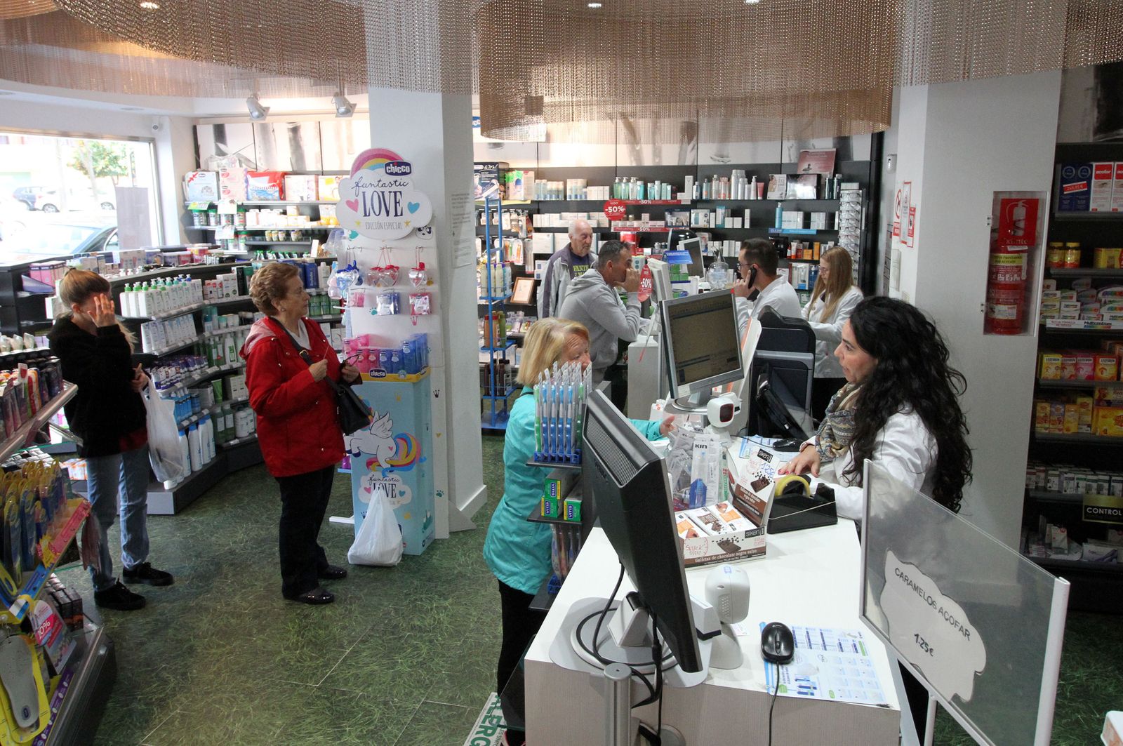 Oficina de farmacia de la capital.