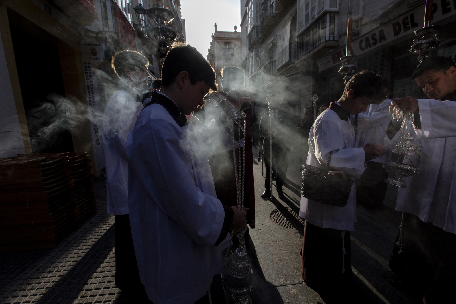 Imágenes del regreso del Nazareno del amor a  su templo en la Semana Santa de Cádiz 2022