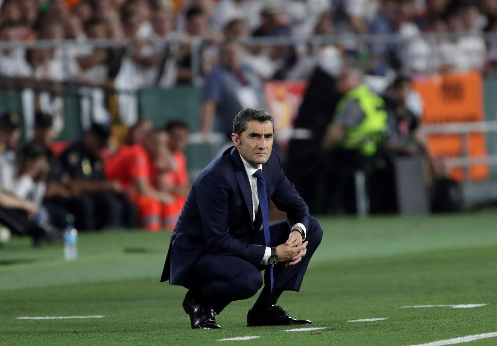 Valverde observa el partido.