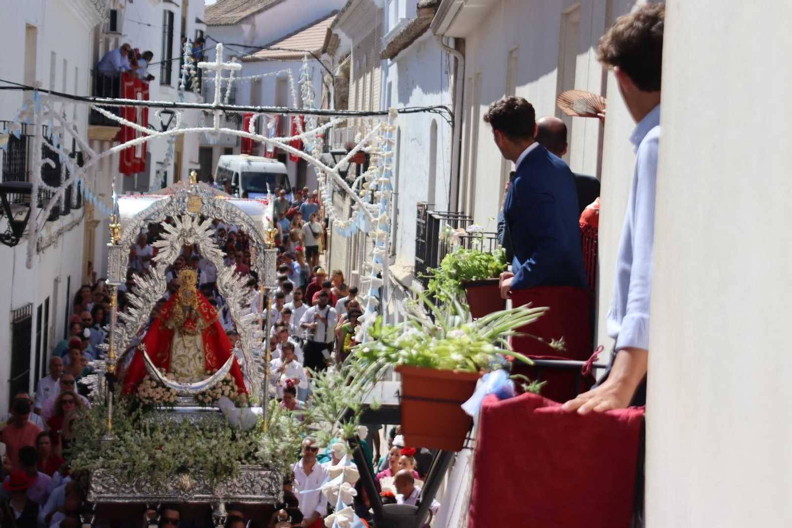 La procesión de Virgen del Valle de Santaella, en imágenes